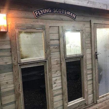 Hot Tub Hide Away Near Alton Towers Staffordshire Hotel Cheddleton Exterior photo
